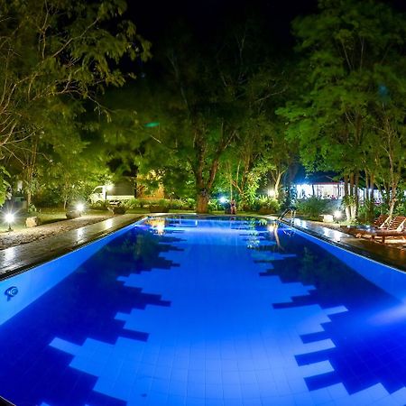 Jays Holiday Resort Habarana Ngoại thất bức ảnh
