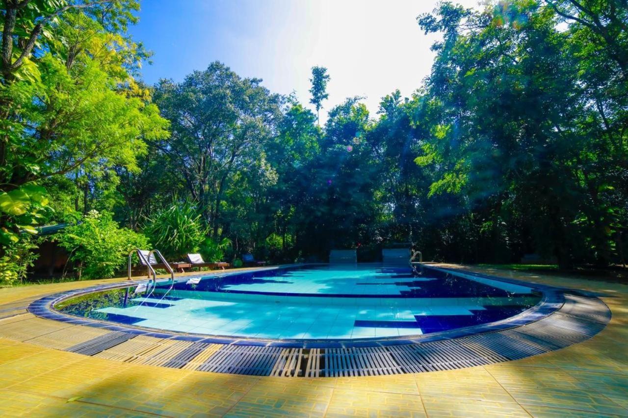 Jays Holiday Resort Habarana Ngoại thất bức ảnh